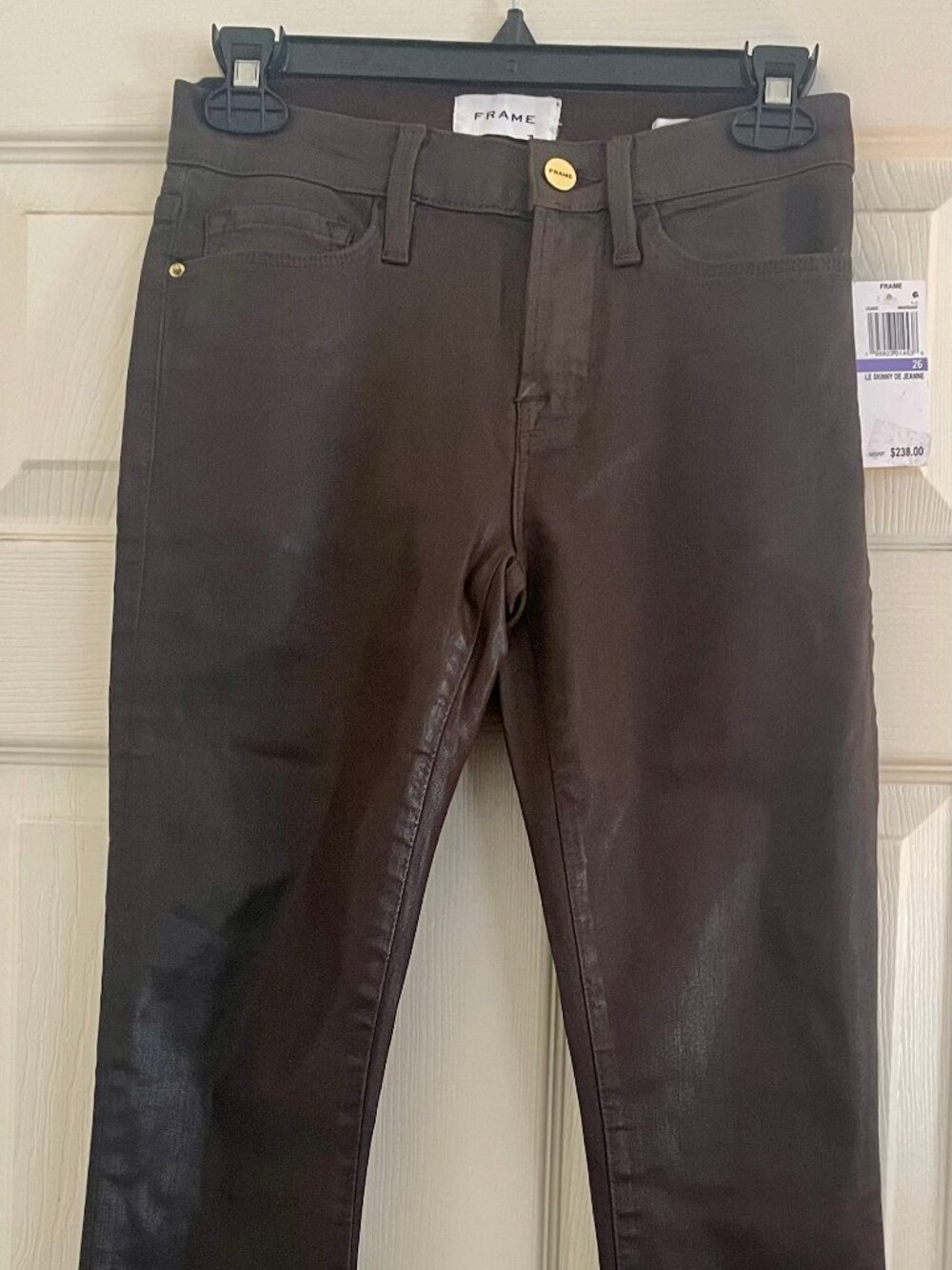 BNWT FRAME Le Skinny De Jeanne Coated Skinny Denim. Retail Price: $236